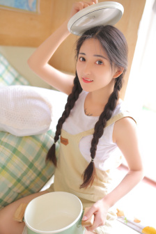 漂亮的女士护士内衣三级